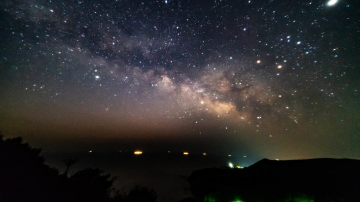 パールロード・面白展望台から見える星空・天の川を紹介します（三重県鳥羽市）【星景写真】