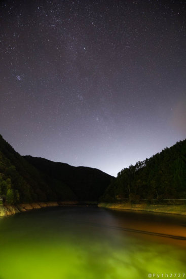 猿谷ダムで撮影した星空