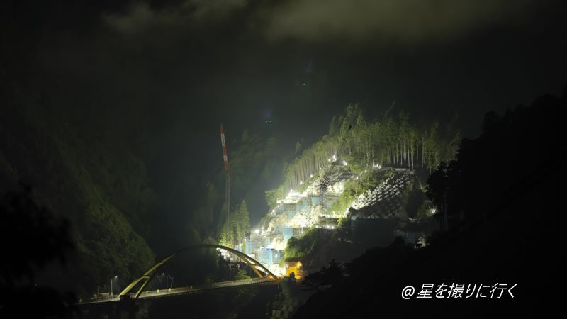 高原トンネル　工事　夜